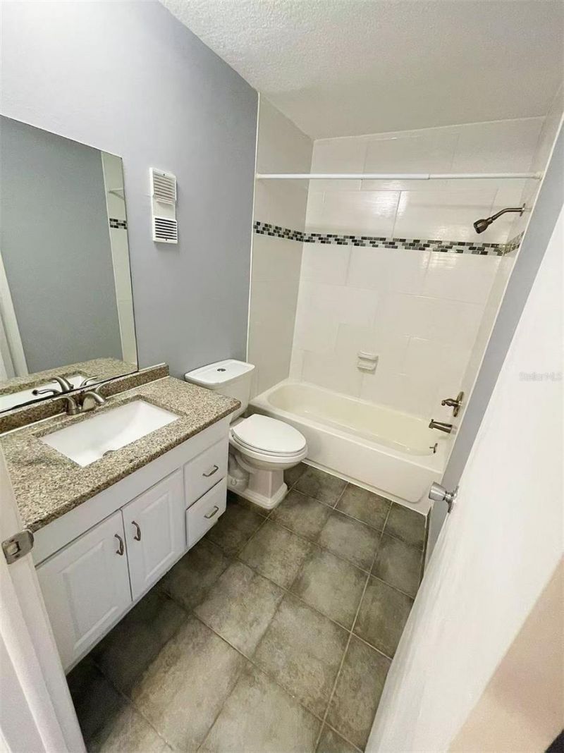 14402 Reuter Strasse Circle, Unit 223, Tampa, FL 33613 Photo