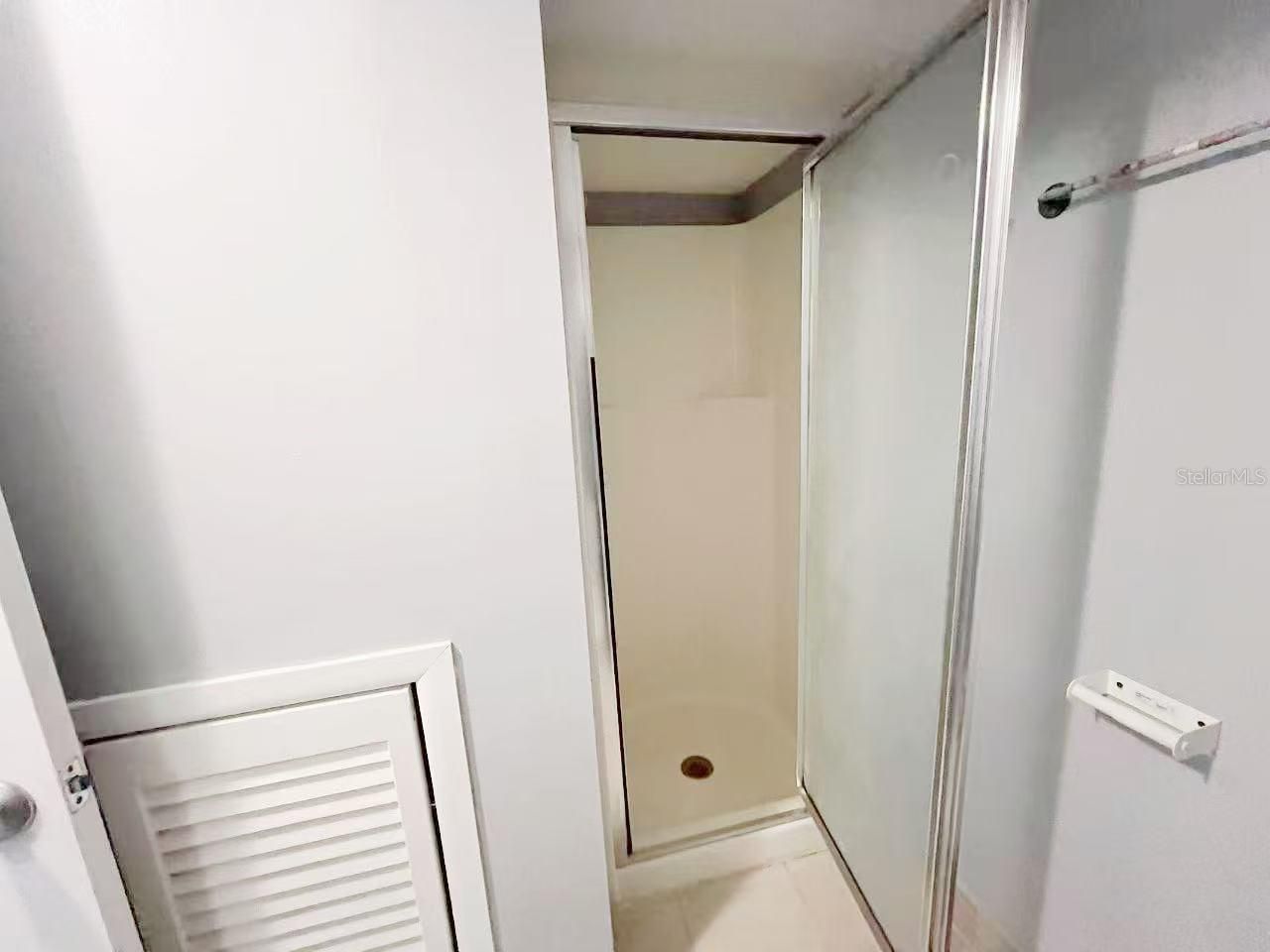 14402 Reuter Strasse Circle, Unit 223, Tampa, FL 33613 Photo