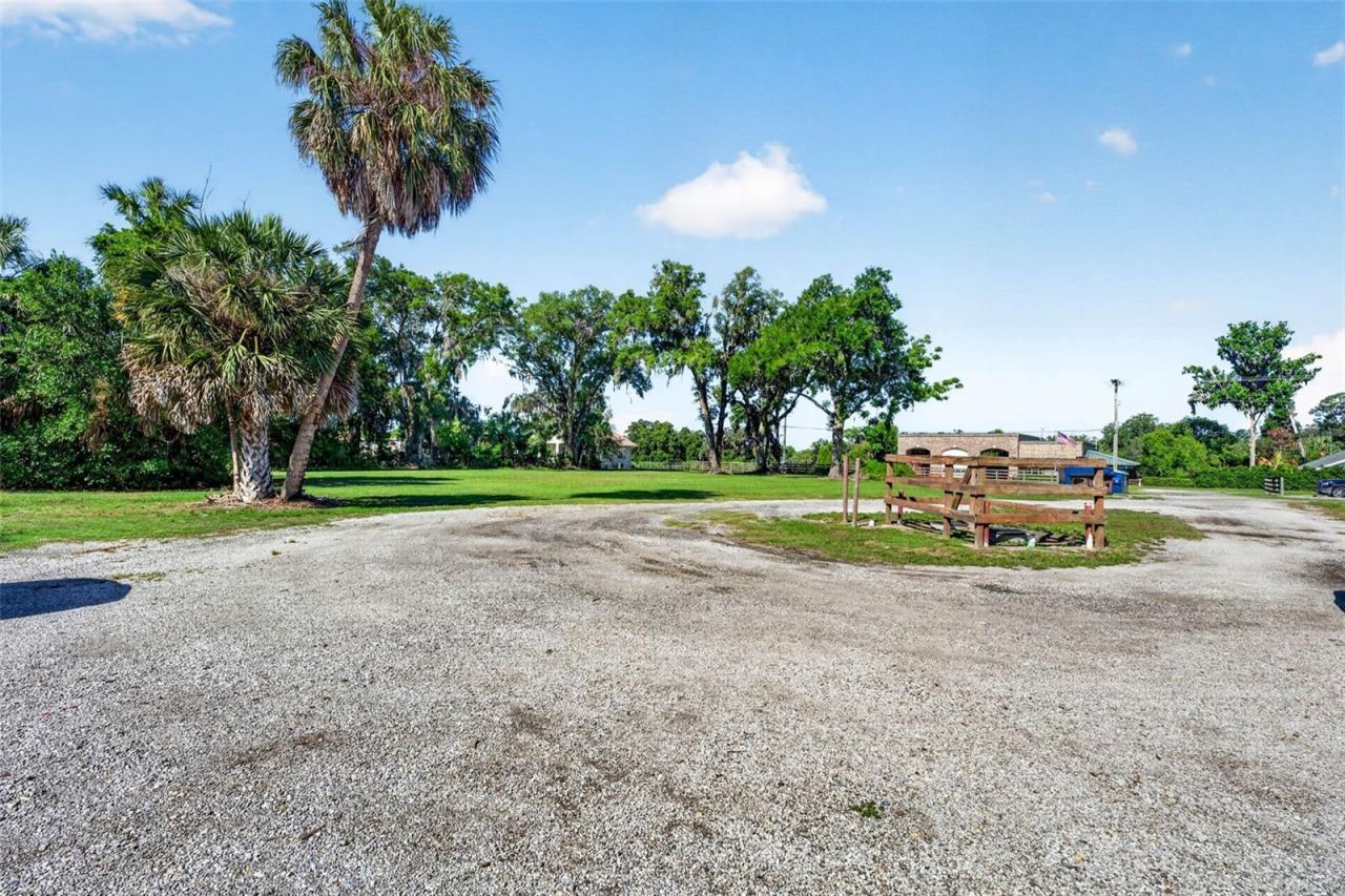32750 Pennsylvania Avenue, San Antonio, FL 33576 Photo