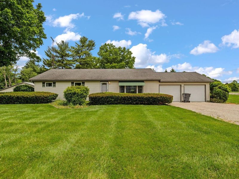 18 Whipkey Drive, Granville, OH 43023 Photo 1