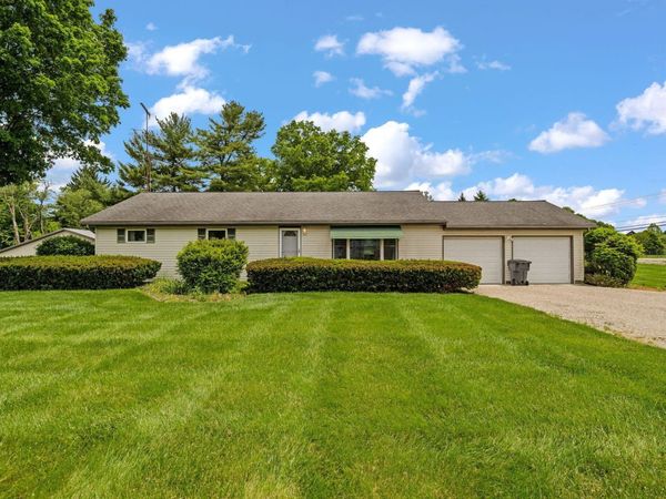 18 Whipkey Drive , Granville, OH 43023