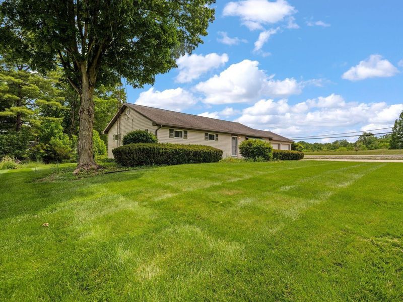 18 Whipkey Drive , Granville, OH 43023 Photo 2