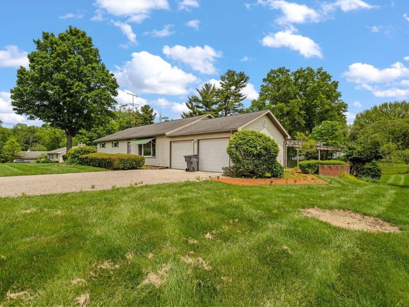 18 Whipkey Drive , Granville, OH 43023 Photo 3