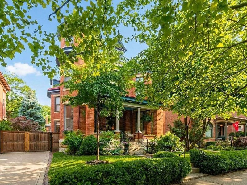 1237 Neil Avenue, Columbus, OH 43201 Photo 2
