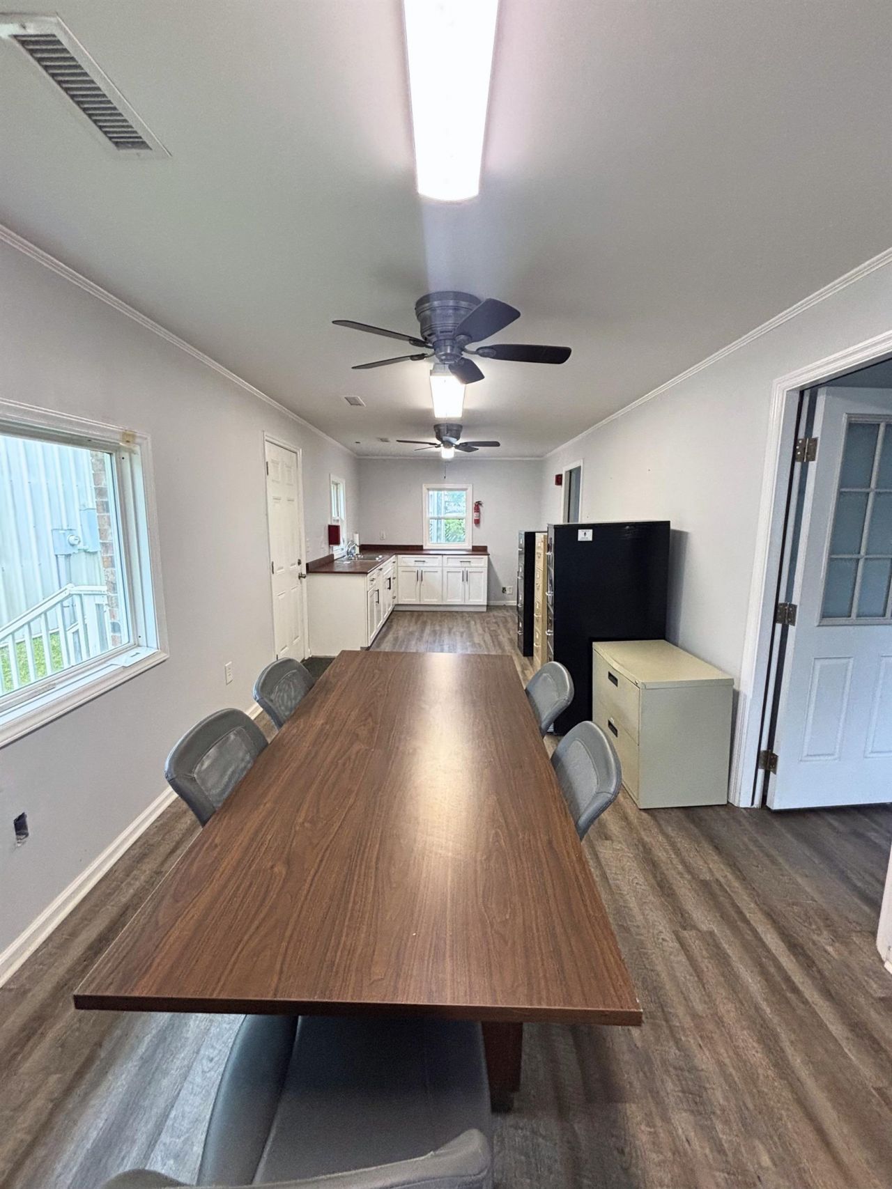 2019 Highmarket St.  Photo 5