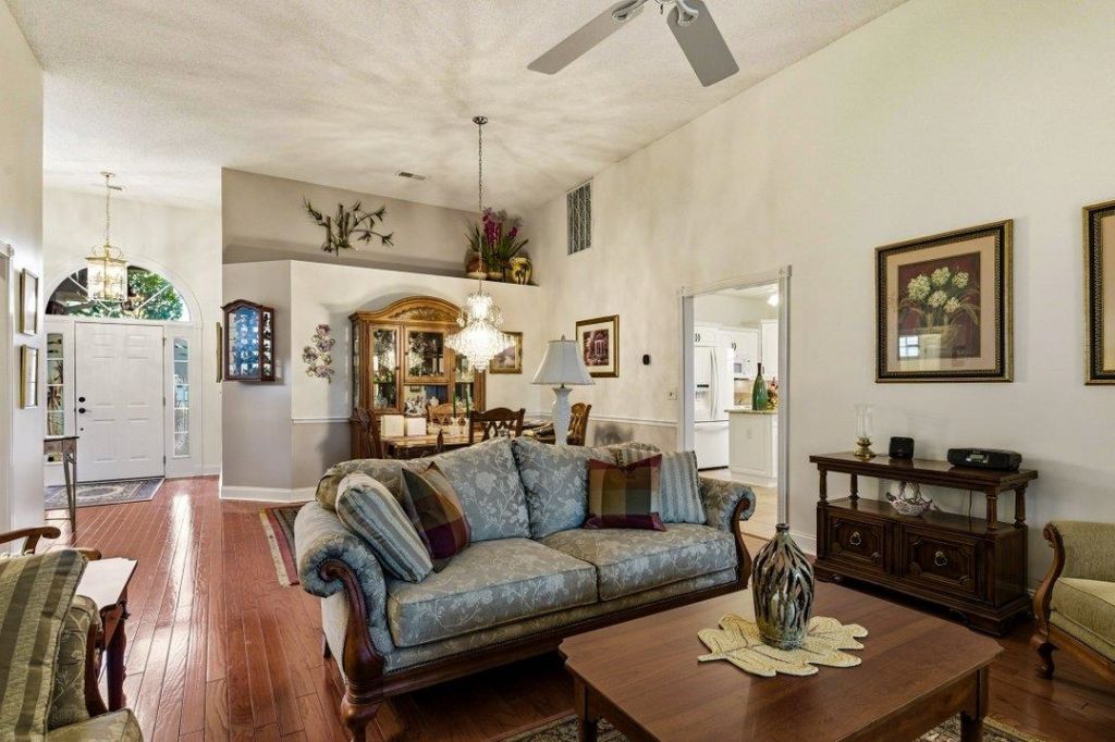555 Sand Ridge Rd.  Photo 10