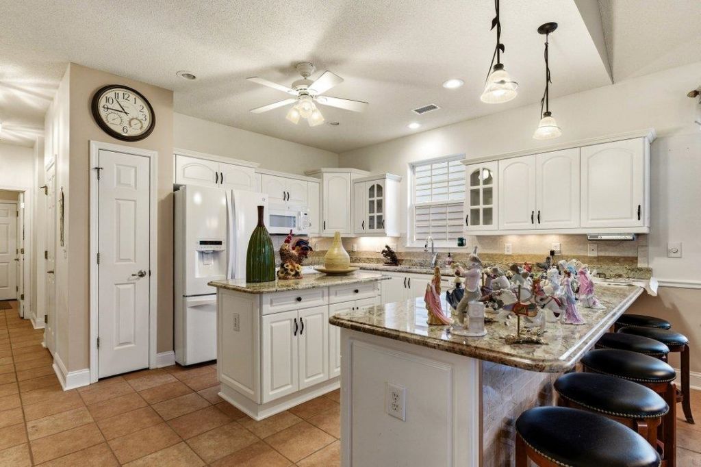 555 Sand Ridge Rd.  Photo 12
