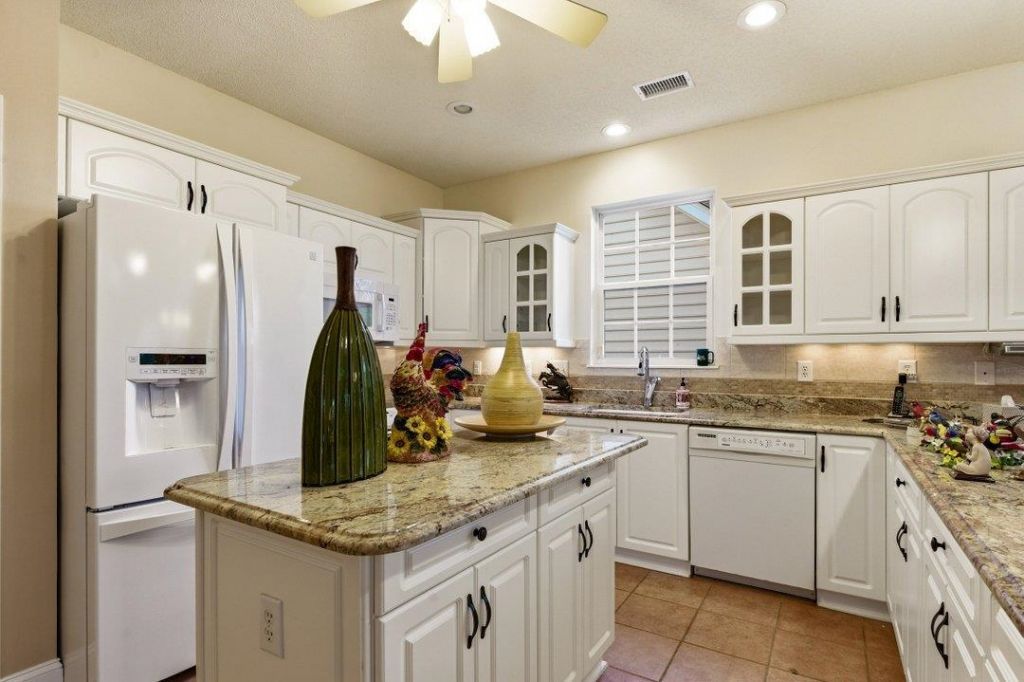 555 Sand Ridge Rd.  Photo 13