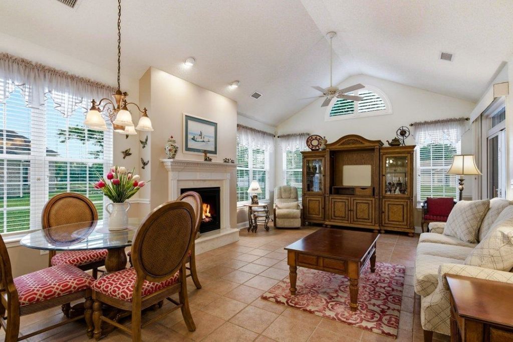 555 Sand Ridge Rd.  Photo 16
