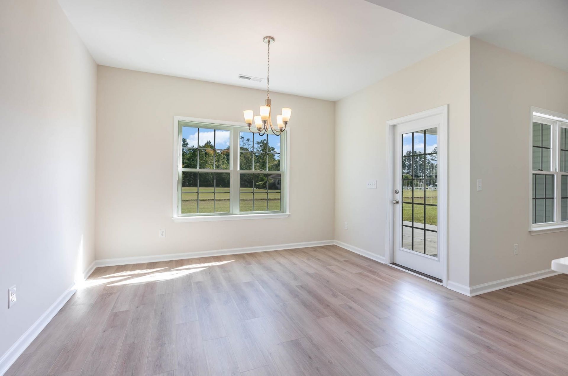 191 Stillbrook Dr. Photo 10
