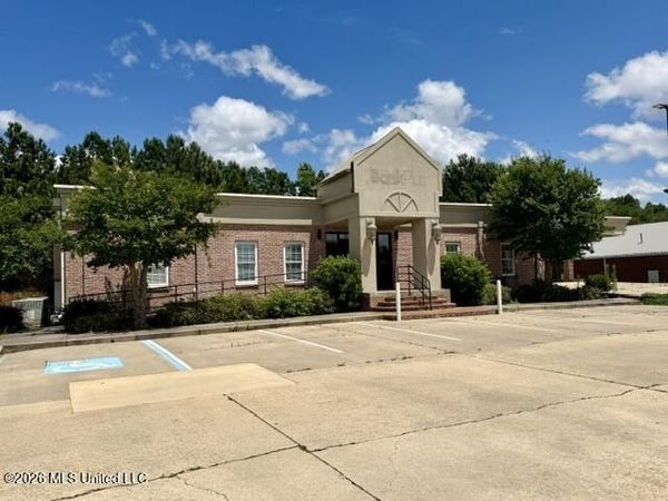 1028 Us Hwy 51 & 98, McComb, MS 39648