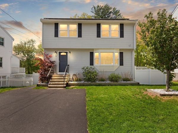 54 Long Dr, Dracut, MA 01826