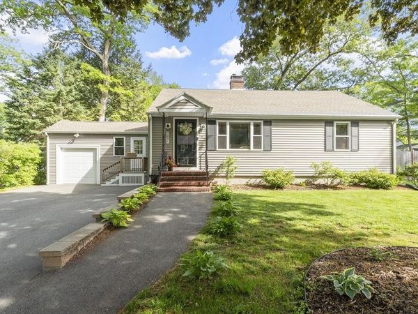 15 Suncrest Ave, Wilmington, MA 01887