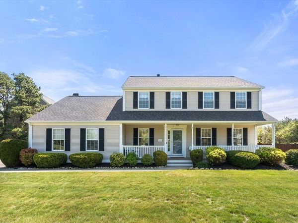1 Lynne Cir, Plymouth, MA 02360