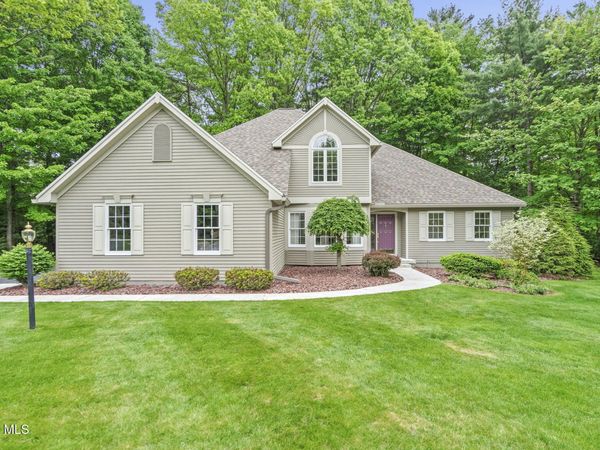 6 Ashley Place, Saratoga Springs, NY 12866