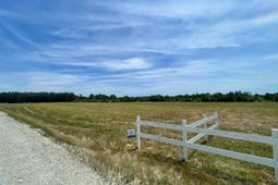129 Rambling Lane photo 4