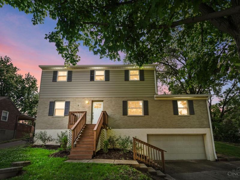 3340 Algus Lane, Cincinnati, OH 45248 Photo 2