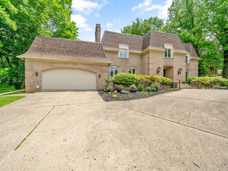 546 Indian Mound Road, Columbus, OH 43213 Photo 1