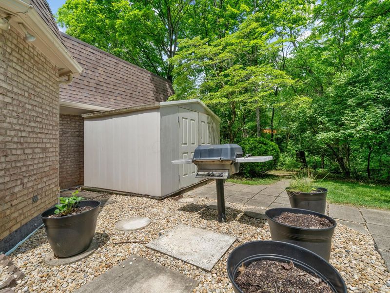 546 Indian Mound Road, Columbus, OH 43213 Photo 13