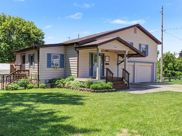 1521 Dewey Avenue, Perry, IA 50220
