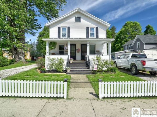 10 E Evans Street, Mayville, NY 14757