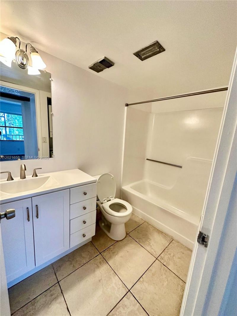 7137 Golf Colony Ct , Unit 202, Lake Worth, FL 33467 Photo