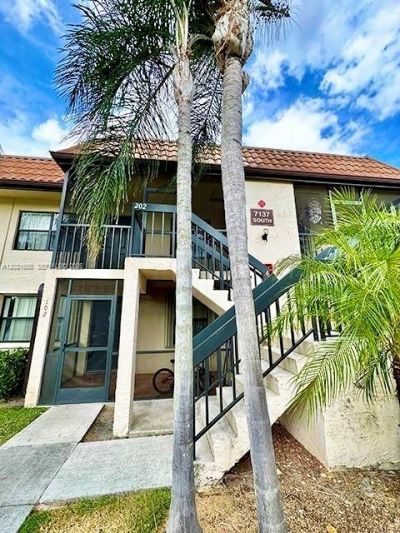 7137 Golf Colony Ct , Unit 202, Lake Worth, FL 33467 Photo