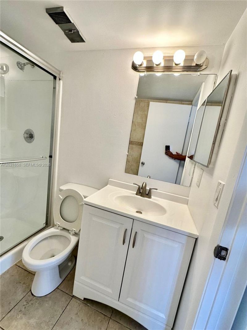 7137 Golf Colony Ct , Unit 202, Lake Worth, FL 33467 Photo