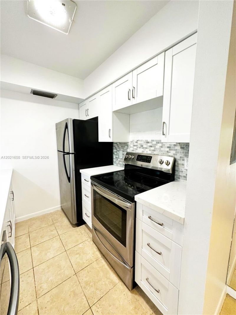 7137 Golf Colony Ct , Unit 202, Lake Worth, FL 33467 Photo