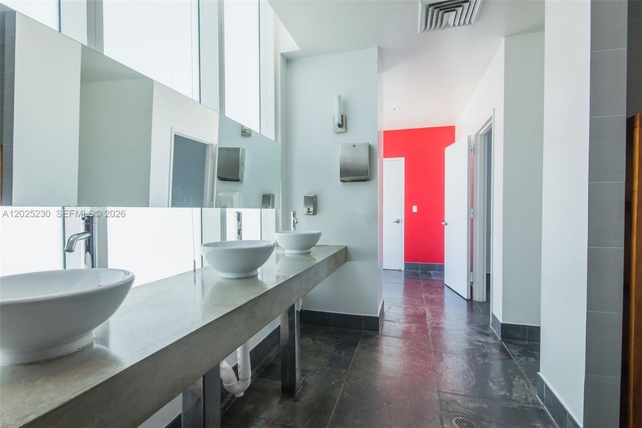 133 NE 2nd Ave , Unit 312, Miami, FL 33132 Photo