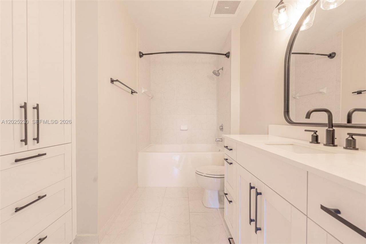 133 NE 2nd Ave , Unit 312, Miami, FL 33132 Photo