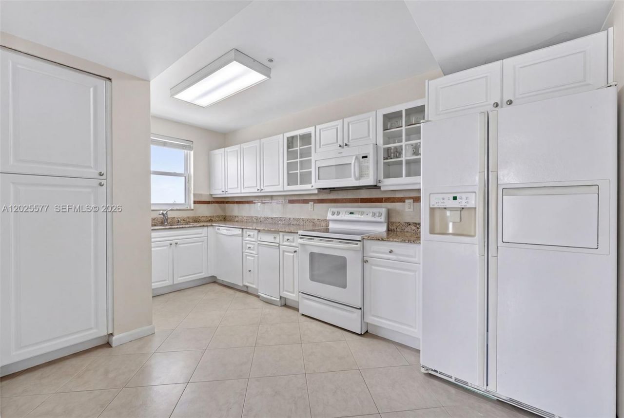 50 Ocean Lane Dr , Unit PH601, Key Biscayne, FL 33149 Photo