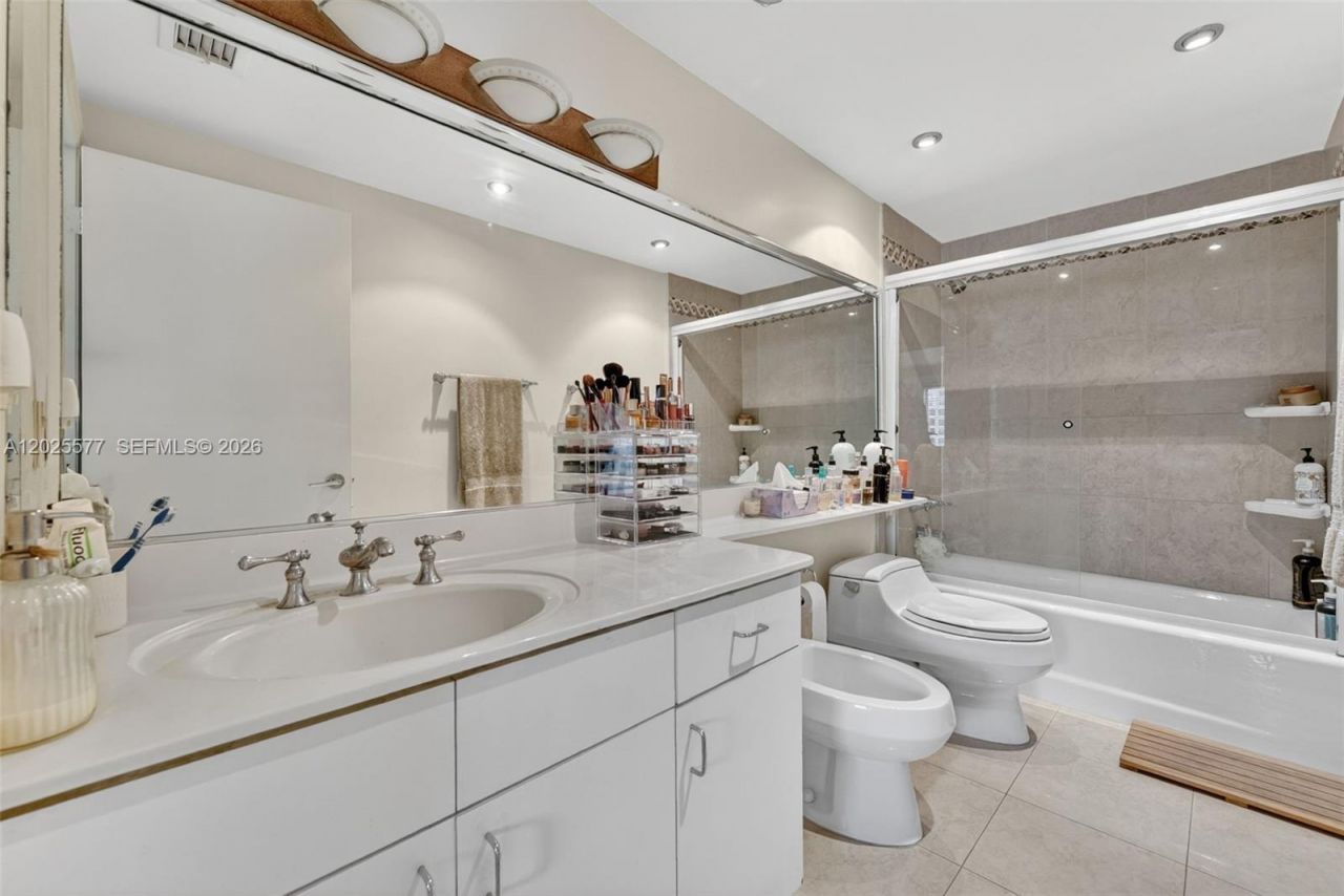 50 Ocean Lane Dr , Unit PH601, Key Biscayne, FL 33149 Photo