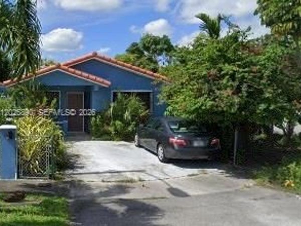 4198 W 10th Ave, Hialeah, FL 33012