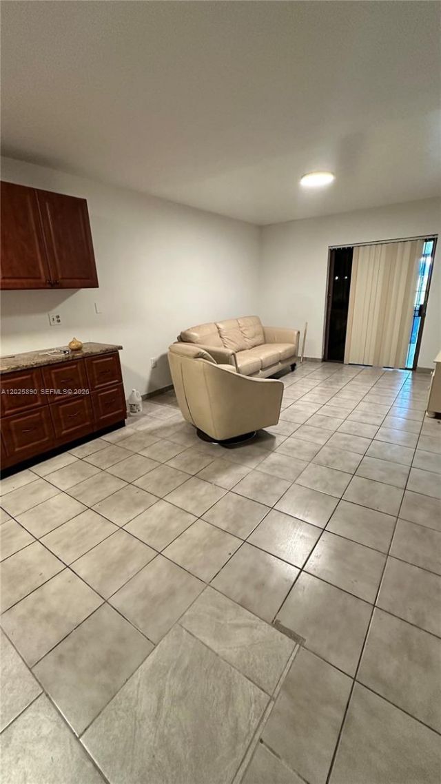 4198 W 10th Ave, Hialeah, FL 33012 Photo