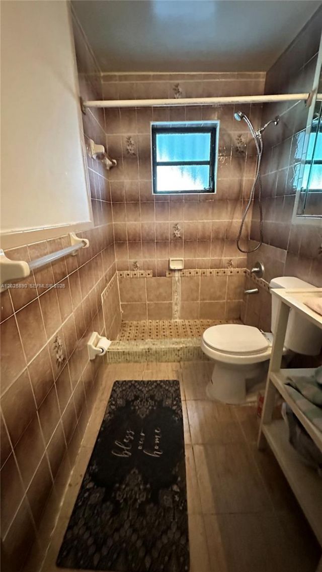 4198 W 10th Ave, Hialeah, FL 33012 Photo