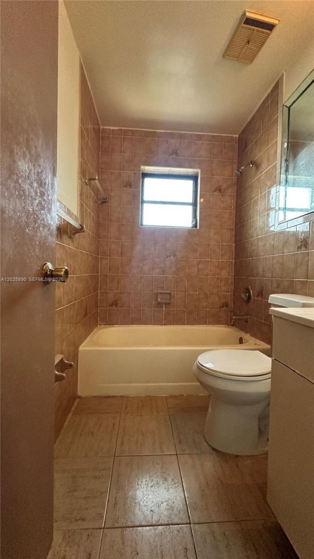 4198 W 10th Ave, Hialeah, FL 33012 Photo