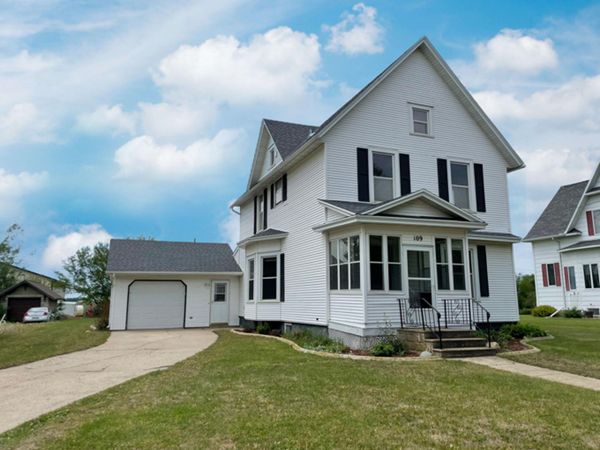 109 White Street N, Comfrey, MN 56019