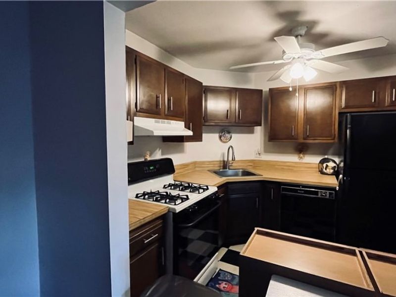 3675 Clague Road, Unit 306, North Olmsted, OH 44070 Photo 8