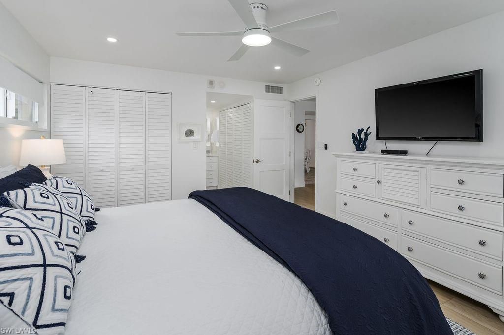 3420 Gulf Shore Blvd N, Unit 14, Naples, FL 34103 Photo