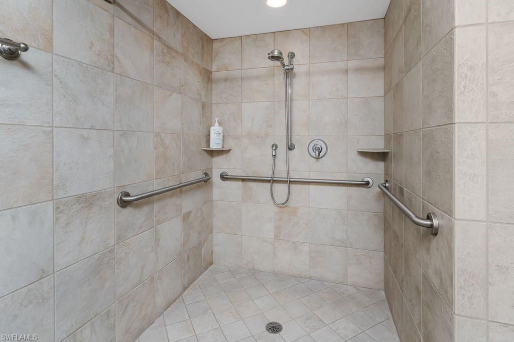 3420 Gulf Shore Blvd N, Unit 14, Naples, FL 34103 Photo