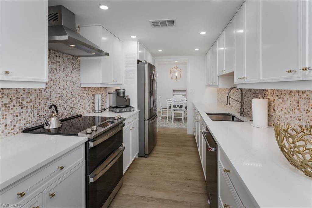 3420 Gulf Shore Blvd N, Unit 14, Naples, FL 34103 Photo