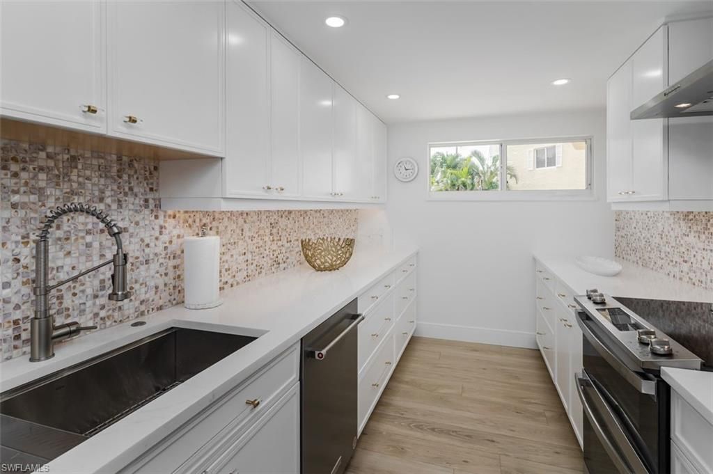 3420 Gulf Shore Blvd N, Unit 14, Naples, FL 34103 Photo