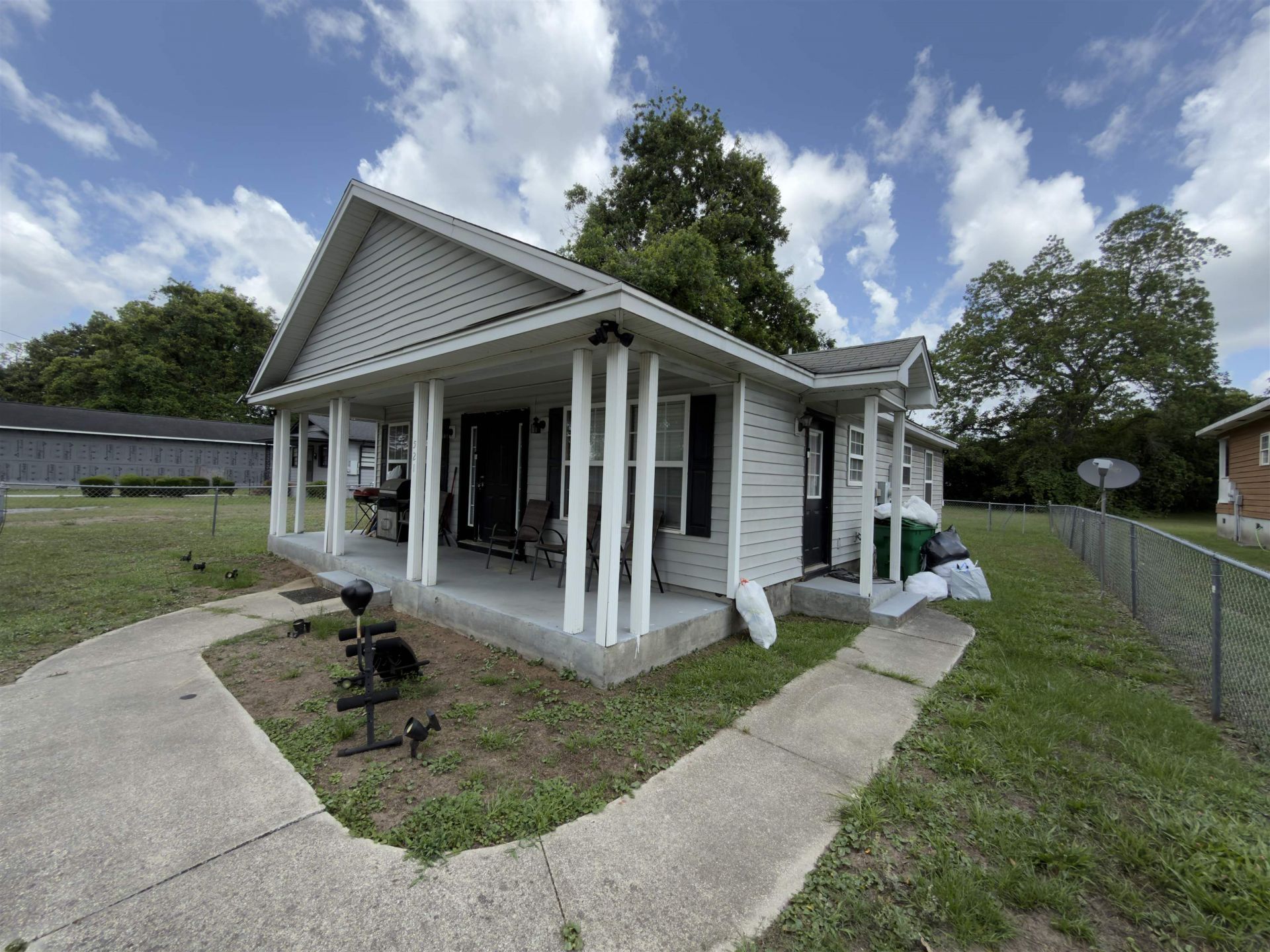 521 Bond St.  Photo 25