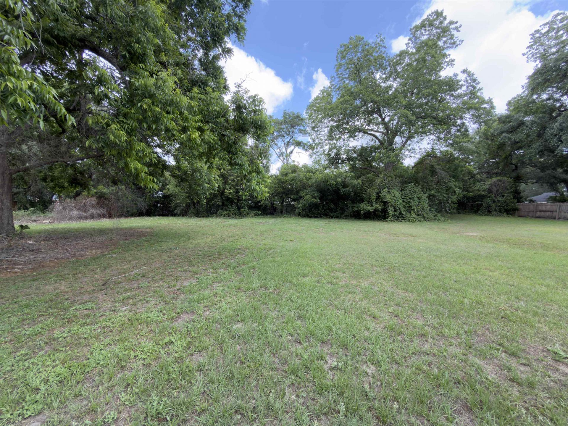 521 Bond St.  Photo 27