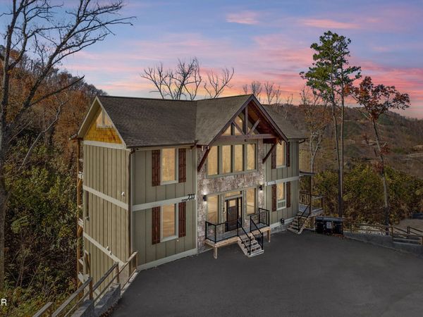 711 Short Ridge Court, Gatlinburg, TN 37738