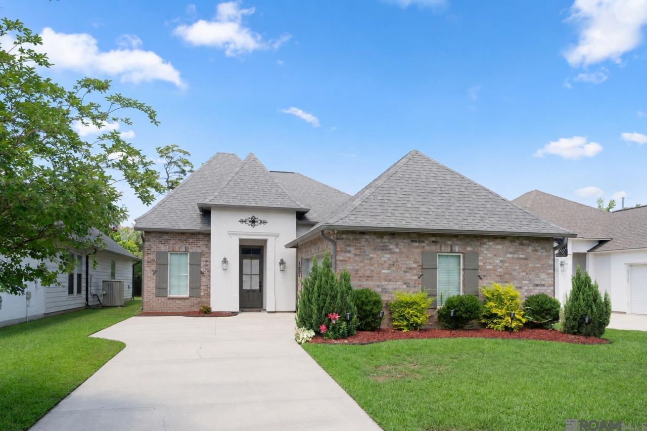 30189 Sanctuary Blvd, Denham Springs, LA 70726 Main Photo