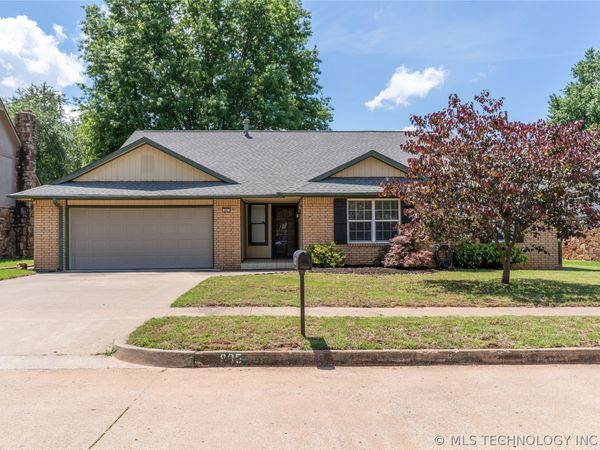 805 W Albuquerque Street, Broken Arrow, OK 74011