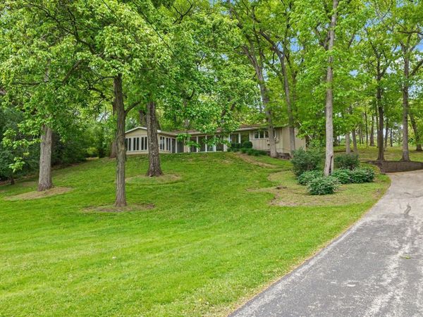 61 Timberlake Road , Barrington, IL 60010