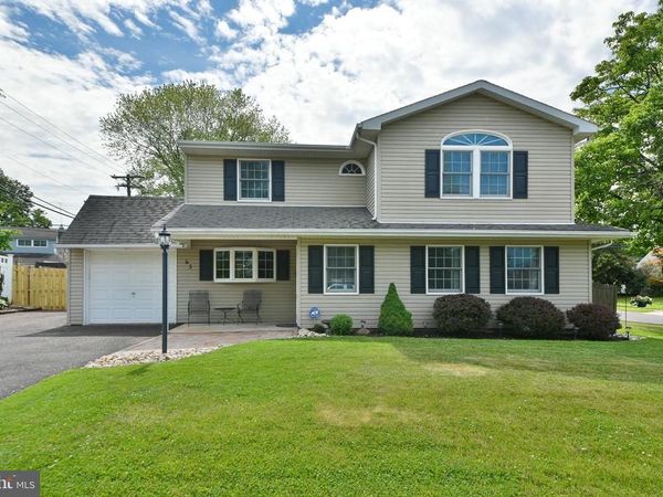65 HAWK ROAD , LEVITTOWN, PA 19056